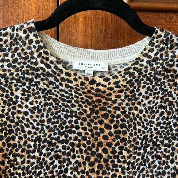 Equipment Sweater in Cheetah Print ๐ - Picture 1 of 2